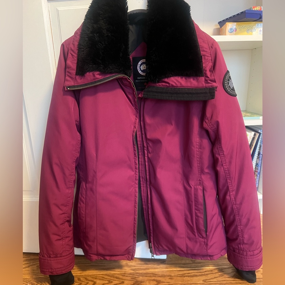 Canada Goose women Medium size